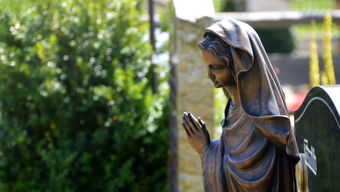 AC米兰-世界击剑大奖赛中国队包揽女子团体金银，世界击剑冠军