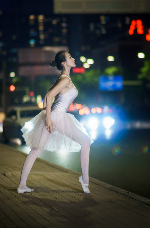 足球战术解析 为何高位逼抢成为主流,高位前踢