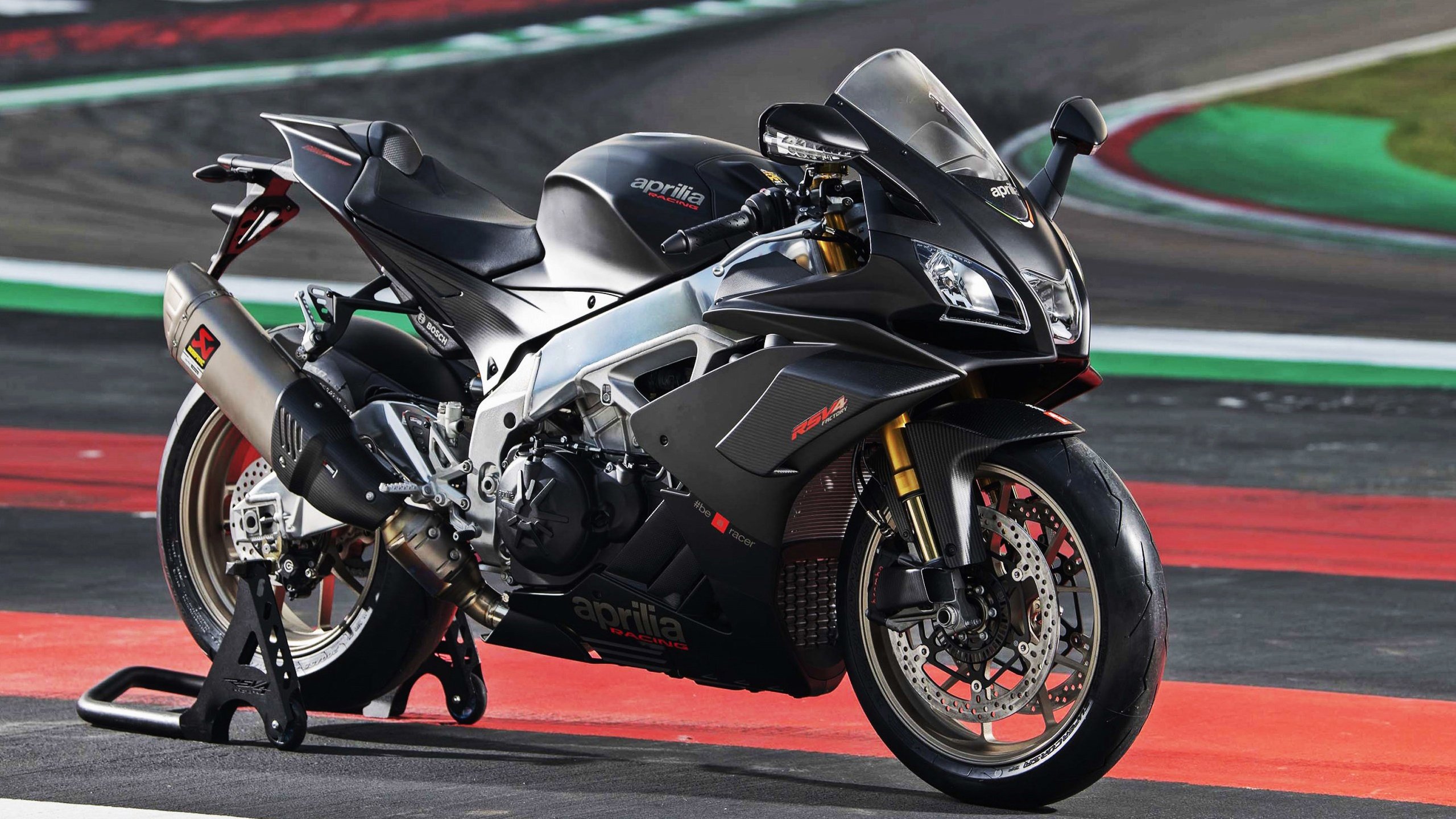 数字孪生技术在足球场馆中的应用不断深入,优化管理运营,数字孪生解决方案